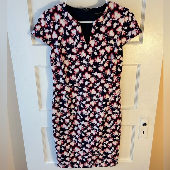 Banana Republic Dresses & Skirts - Banana Republic Pink and Navy Floral Midi Dress